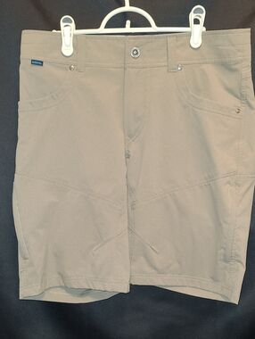 KUHL Men's Silencr Kargo shorts in a khaki Size 33 Like New